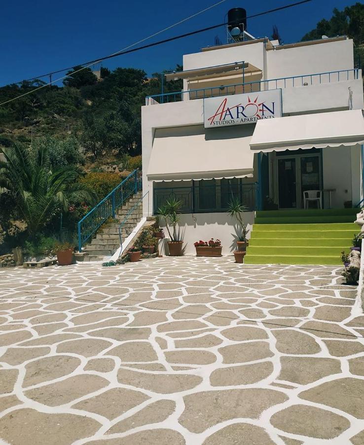Aaron Studios Apartments Agia Fotia  Extérieur photo