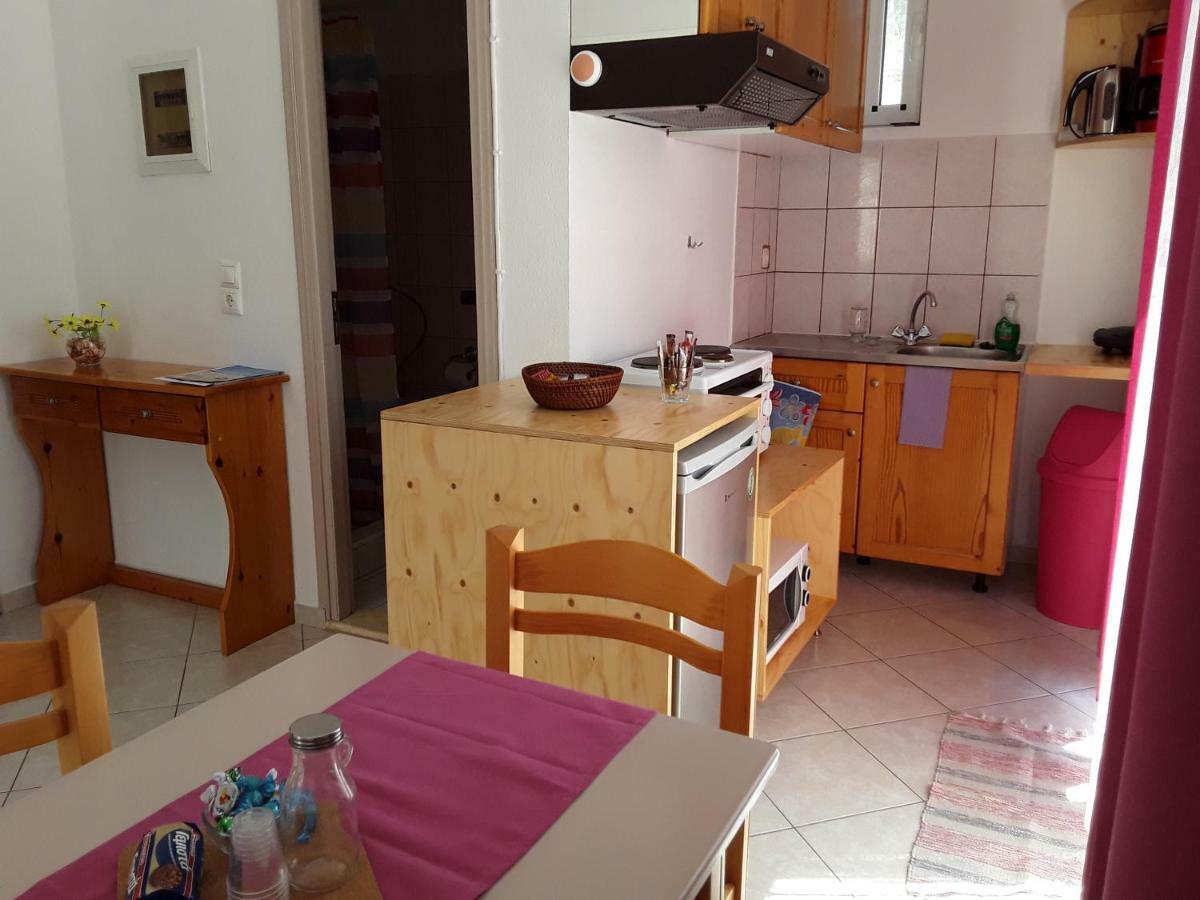 Aaron Studios Apartments Agia Fotia  Extérieur photo