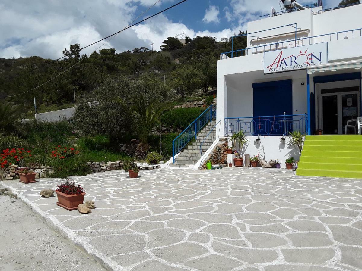 Aaron Studios Apartments Agia Fotia  Extérieur photo